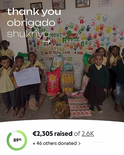 Crianças a agradecer